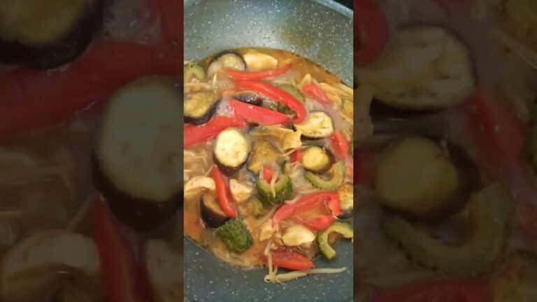 2024.8月21日【料理】鶏むね肉と夏野菜のカレー風煮✨ほぼカレー🤣🍛#カレー #夏野菜