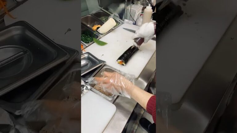 韓国のキンパ屋さんの巻き方に学ぶ