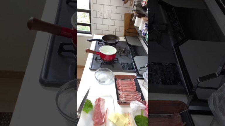 しゃぶしゃぶ用豚肉で作るミルフィーユしそチーズカツの作り方♡ #Shorts