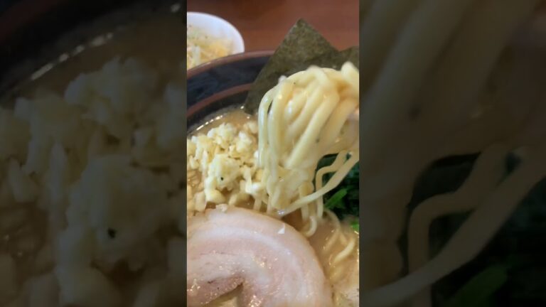 横浜家系ラーメン【刻みニンニク】900円