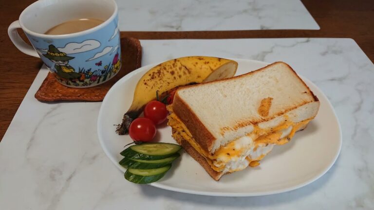 【ホットサンド】ワンパンで出来る　ホットサンド《今日は韓国で定番の、たまご+ベーコン+チーズをはさみました。》