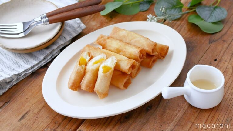 【柿とクリームチーズの春巻き】とろ〜りパリパリ！柿とクリームチーズが相性抜群♪｜macaroni（マカロニ）