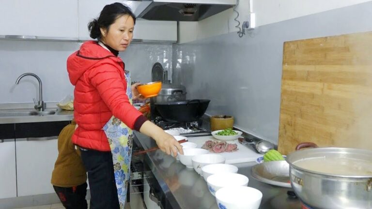 泥土的清香做顿牛肉汤，饭碗一摆一大溜，女儿说做的比饭店还厉害 【泥土的清香】