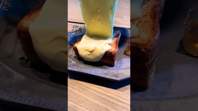 隠れ家カフェの極厚鉄板チーズトースト #東京グルメ