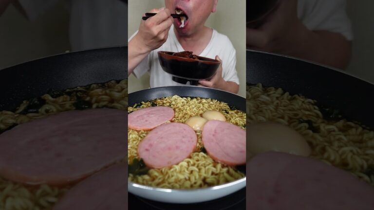 照りってりのステーキ丼にわかめラーメン三人前のぼっち飯★日常系モッパン★ #飯テロ #大食い #ぼっち飯