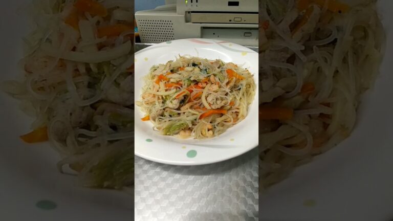 【海老と春雨の五目炒め】これから｢海老と春雨の五目炒め｣を食べます♪ #shorts #海老 #エビ #春雨 #五目 #炒め #昼食