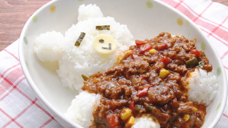 フライパンで簡単！おひるねくまさんカレー🐻💤