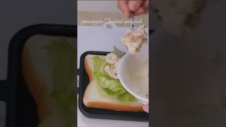 #ホットサンド #ちくわ #ツナ #たまねぎ #レタス #マヨネーズ #Chikuwa #Tuna #Onion #Lettuce #Mayonnaise #shorts #shortvideo