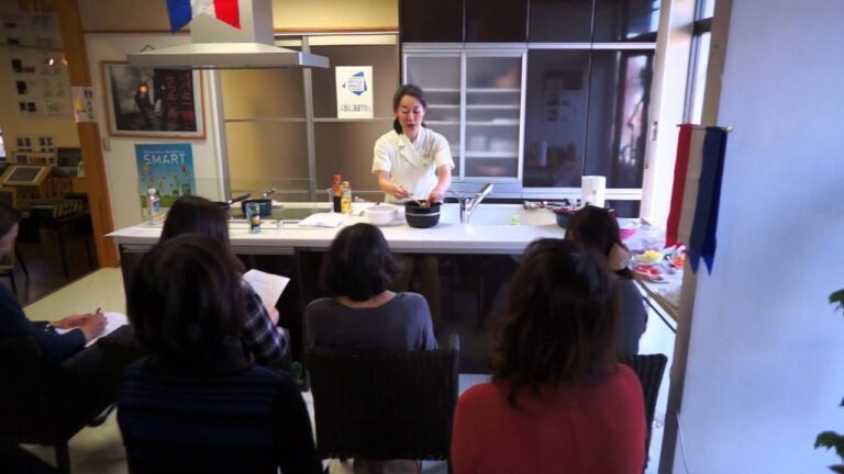 松井産業リフォーム館のクッキングスクールにご参加いただきありがとうございました!!①鮭といろいろ根菜の南蛮漬け②しめじ,菊花,春菊のおひたし③ひじきと桜えびの炊き込みご飯④豆乳プリンをつくりました!!