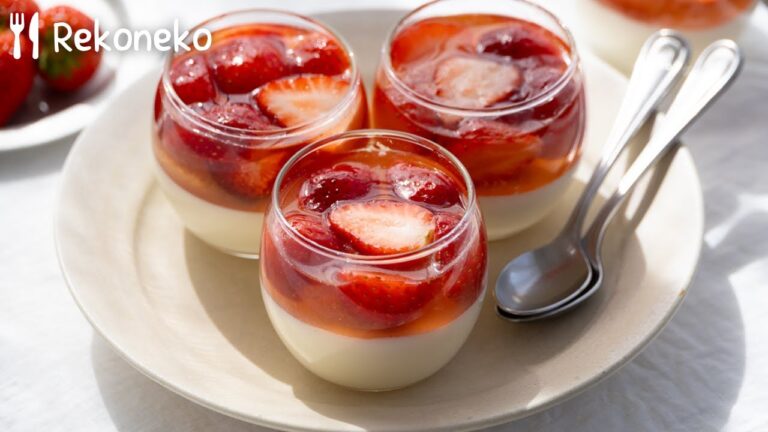 白ワインゼリーが上品に香る♩いちごのパンナコッタ