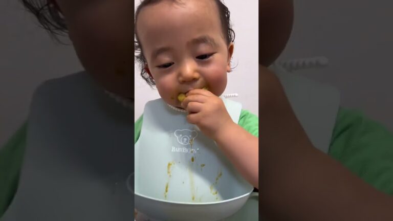 【たくさん食べる子】好きな飲み物カレーライス🍛✨#shorts  #アンパンマンカレー #アンパンマンポテト #癒しの子ども #赤ちゃん #子供のいる暮らし