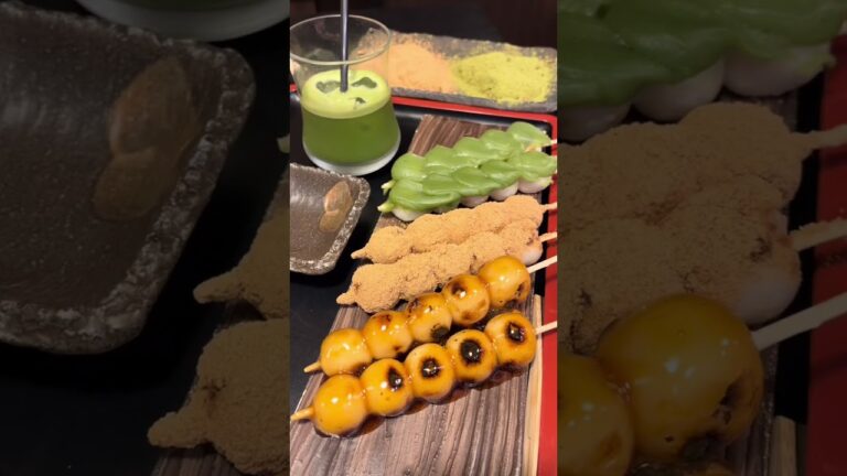 焼きたて熱々で香ばしいモチモチお団子！やっぱりみたらしが1番おすすめ！【尾道グルメ さくら茶屋】#shorts