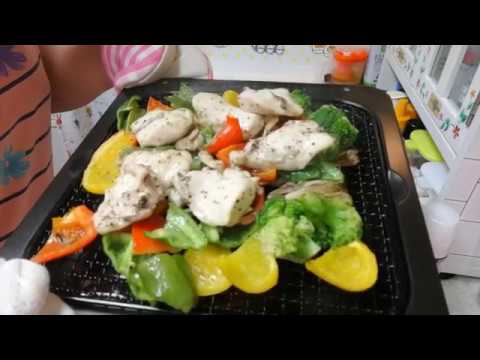【ダイエット料理】鶏むね肉ときのこの野菜いっぱいホットサラダ