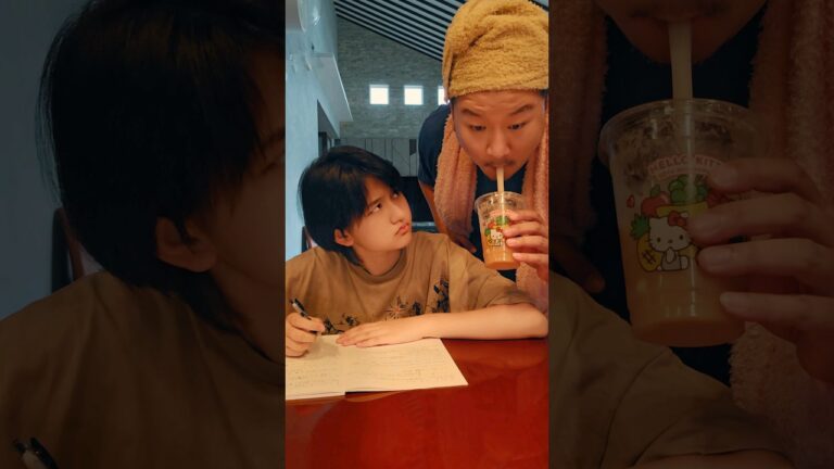 思春期の娘に…デリカシーのないパパ😨💦#ひまわり笑劇場 #himawariちゃんねる #まーちゃんおーちゃん #shorts