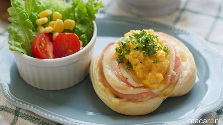 ふわっと咲いた！ホットケーキ ミックスで 簡単 ハム エッグ チーズ パン のレシピ 作り方