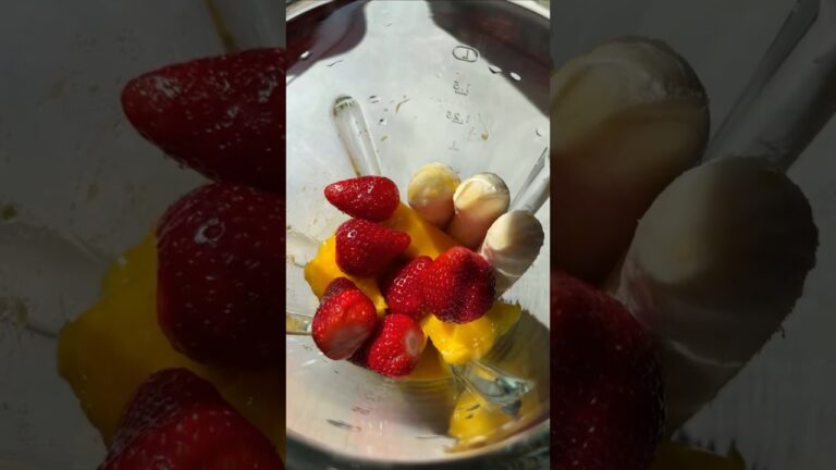 Mango banana strawberry smoothie #shorts #short