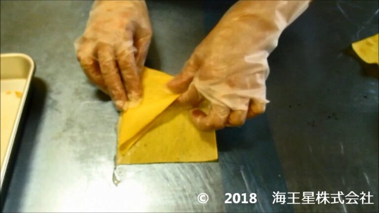 玉子春巻：三角包みの巻き方