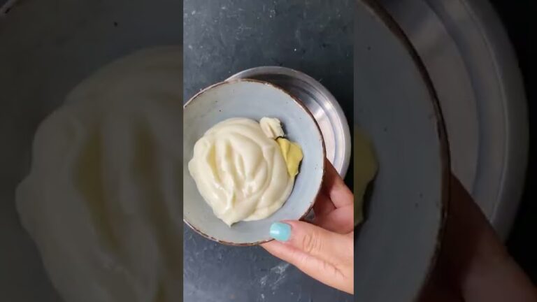 No Fuss Good ol' Creamy Coleslaw Recipe [Great For Hot Dogs, Burgers & Pulled Pork]