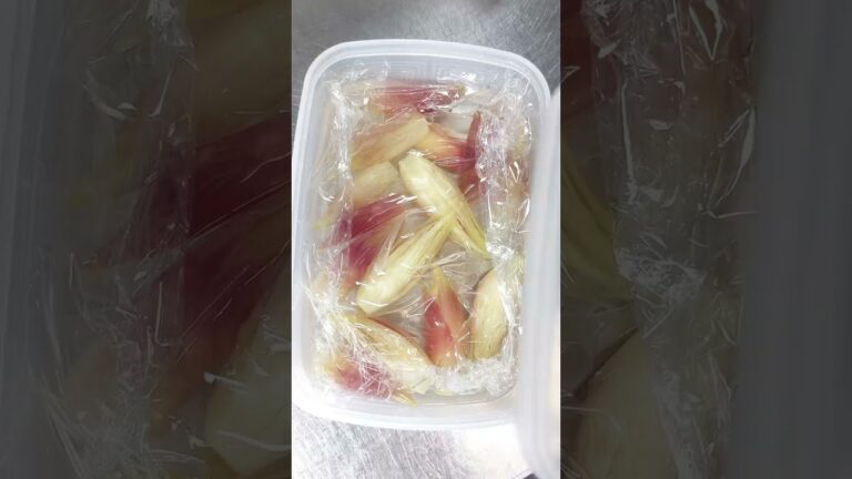○○が大事!!【ミョウガの甘酢漬け】無添加無着色!!常備菜にもピッタリ☆たった一手間で更に美味しく大量消費♪