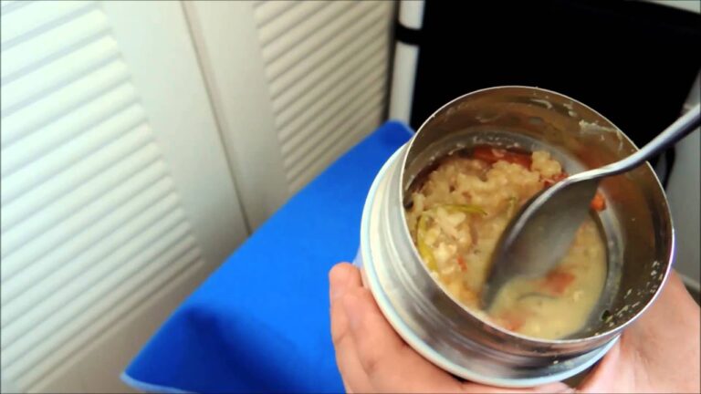 サーモスフードコンテナJBI-381でクリーム煮ごはんを作ってみた！