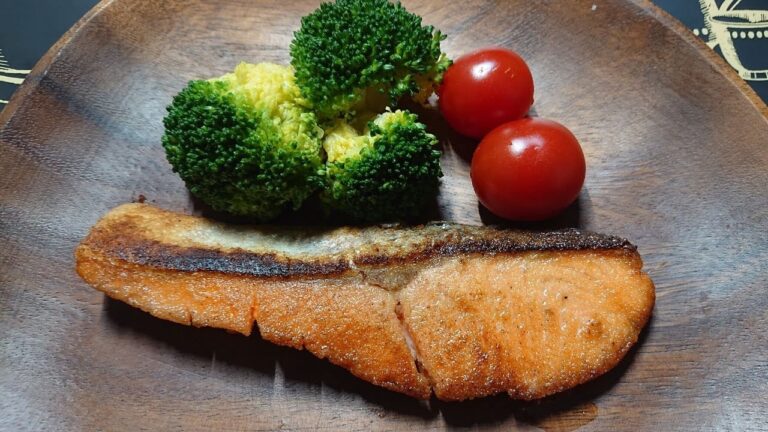 シンプルな鮭のムニエルの作り方　A simple salmon meuniere