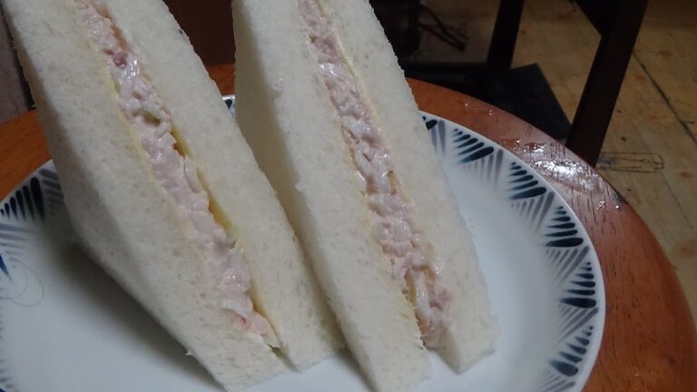 血液がサラサラになる？【玉ねぎたっぷりツナサンド】朝ごはん作ってみた！