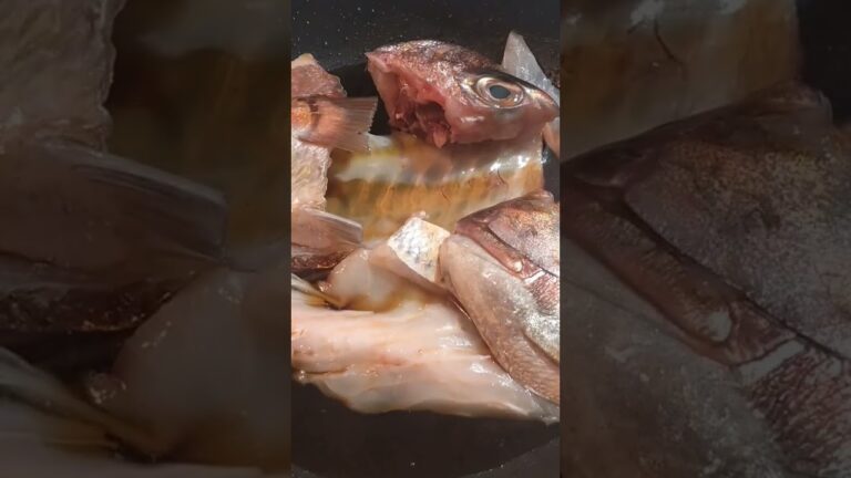 美味しいアラって？鯛のアラ炊き #鯛のあら炊き #魚料理 #酒の肴 #自炊 #男飯 #shorts