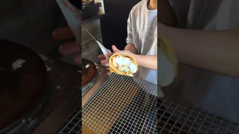 【高円寺】東京で1番美味しいクレープ専門店！サクサク生地の食感が最高すぎた…【ハニービークレープ】