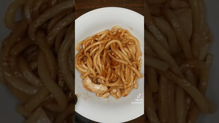 鶏胸肉醤油マヨ焼きうどん