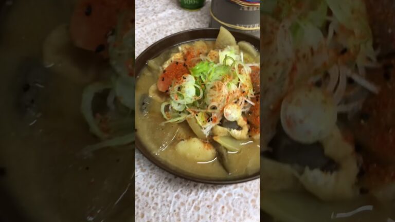 激うま 手作り 具沢山 豚汁 とおにぎり 卵焼き