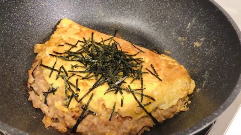【190円以下】納豆オムレツに◯◯を入れたら栄養満点な上に爆ウマだった【ひとり暮らし用ズボラ飯】