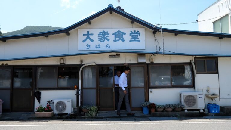 ８０歳スーパーおばあちゃんが営むボリューム満点激シブ食堂！