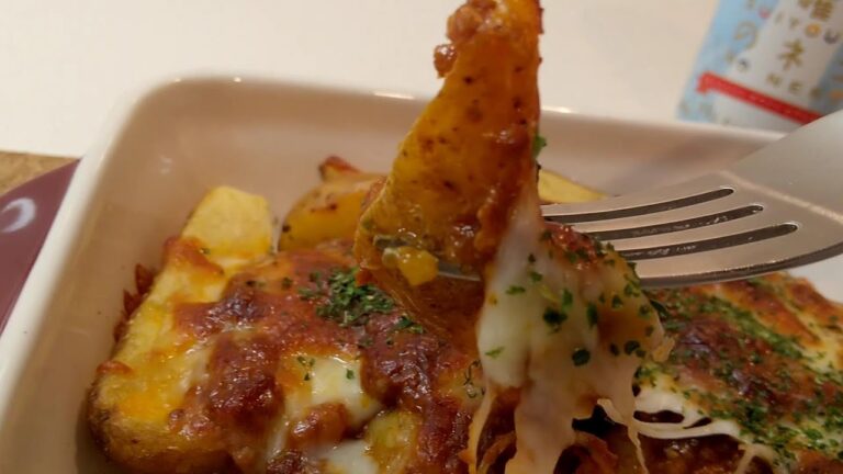 【ビールに合うおつまみ】デブ飯。超手抜きポテトグラタンを作りました。A fat man likes simple potato gratin.