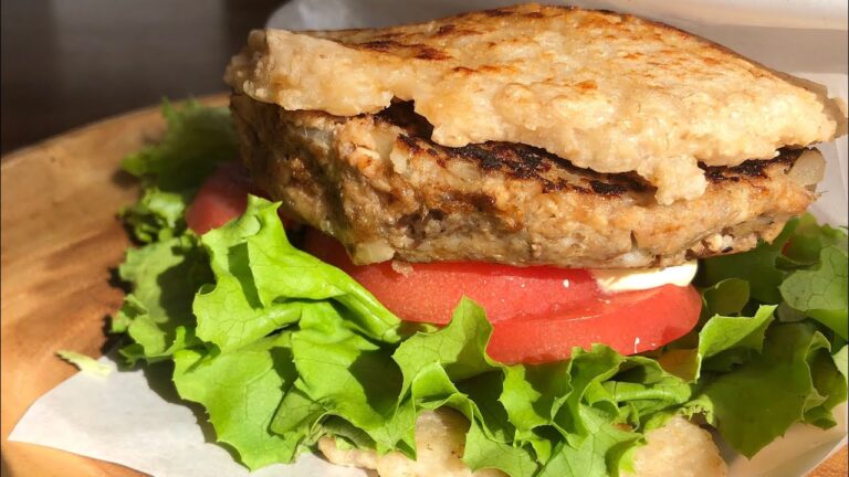 【低糖質アレンジ】肉なしオートミールライスバーガー【鯖缶ハンバーグ/鮭ハンバーグ】