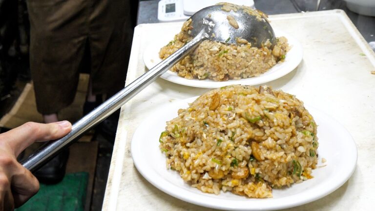 にんにく年３トンを消費？！１人前４０片投入の爆量にんにく炒飯求めて客が殺到する激渋町中華丨東海の町中華５選