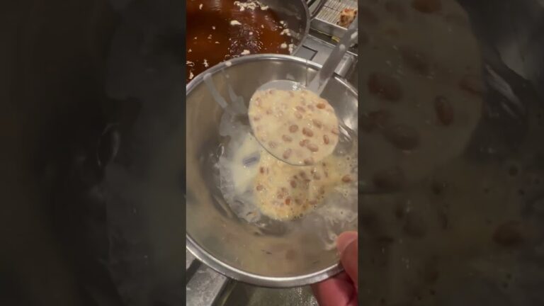 プロが作る納豆の天ぷら！| This is the Fermented Soybeans tempura made by a professional #shorts