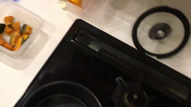 [Vlog]冷凍かぼちゃ、しめじ、じゃがいもで即席豆乳スープ作り