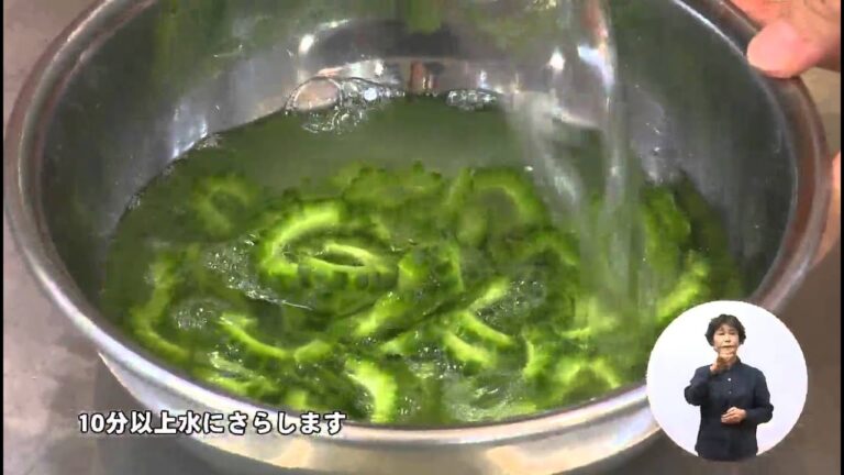 ゴーヤとレタスの和風ペペロンチーノ（藤沢産食材：ゴーヤ）