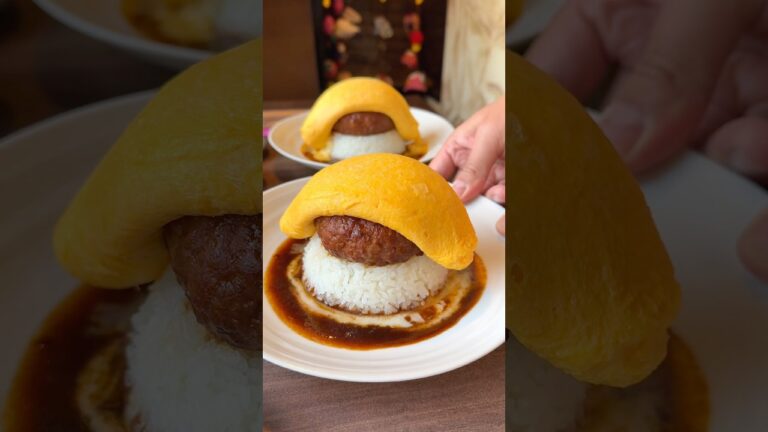 極厚ハンバーグを惜しげなく挟んだオムライス！半熟トロトロオムレツにチーズを潜ませた贅沢な一皿【馳走おがた：新宿(期間限定)】