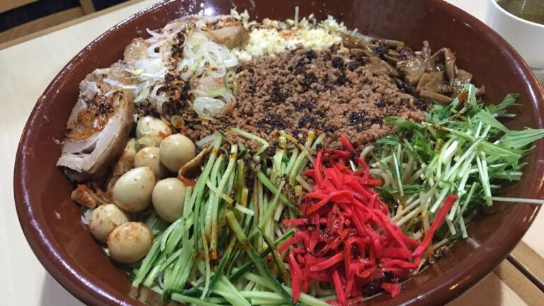 【大食い】約4.5キロ　冷や辛中華【デカ盛り】