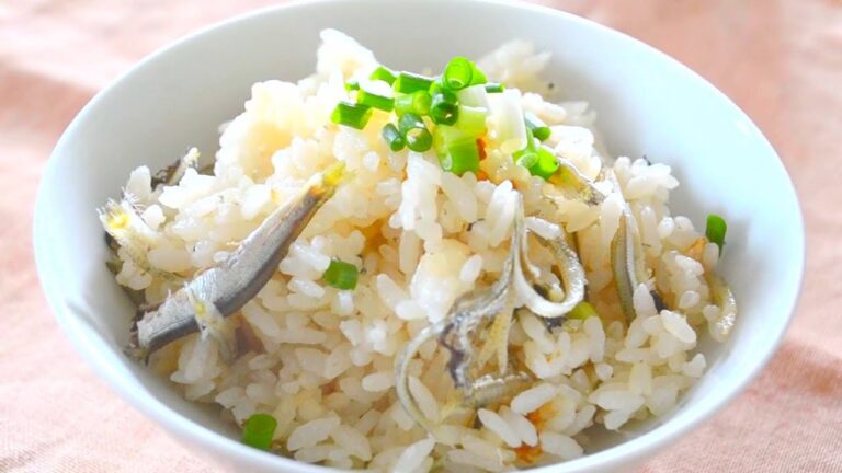 カルシウム豊富なじゃこご飯の作り方　　How to make rice with dried young sardines
