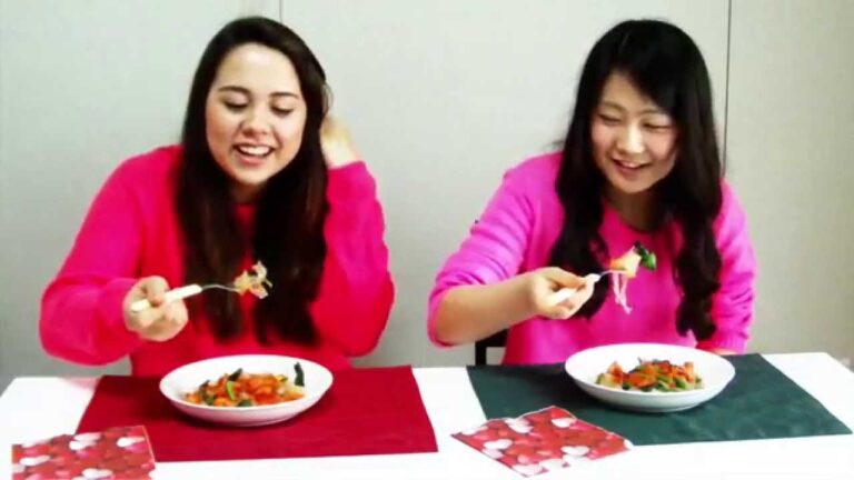 《美味しく痩せよう》トマトとほうれん草のヘルシーパスタ