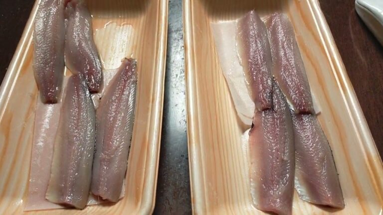 鰯　ほうれん草のお浸し　冷奴