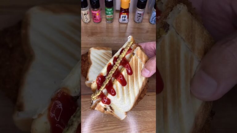 今度は丸ごと！業務スーパービックチキンカツ丸ごとでホットサンド作ったら・・とてもボリューミーでうまかった #shorts