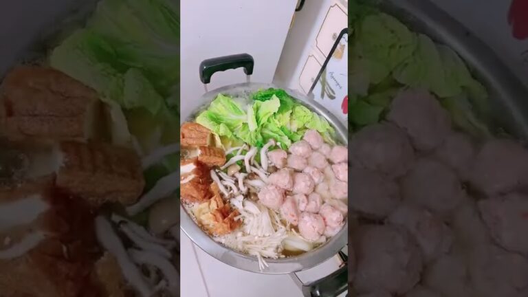 鳥肉と豚肉だんご　野菜　たっぷり鍋　料理
