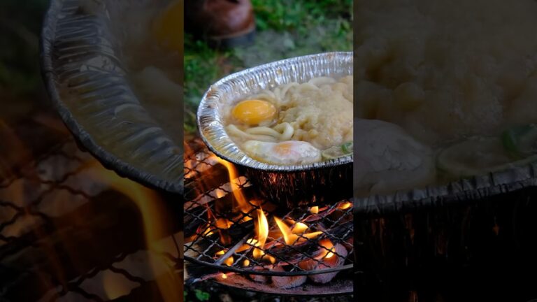 暑いときこそ熱い物🔥 #鍋焼きうどん #アウトドア #キャンプ飯 #キャンプ #shorts