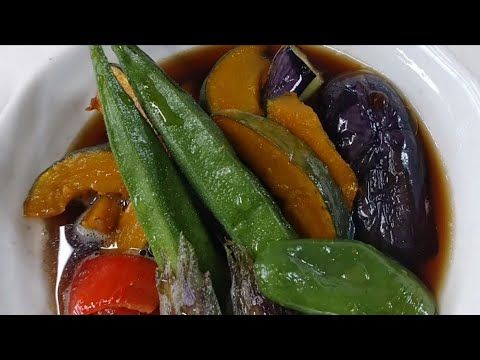 「夏野菜の揚げ浸し」野菜をパクパク食べられる 夏の定番おかず ナス ピーマン ミョウガ かぼちゃ 野菜の大量消費 レシピ メニュー 彩り豊かな食卓に 野菜が苦手な子どもも美味しく食べられる