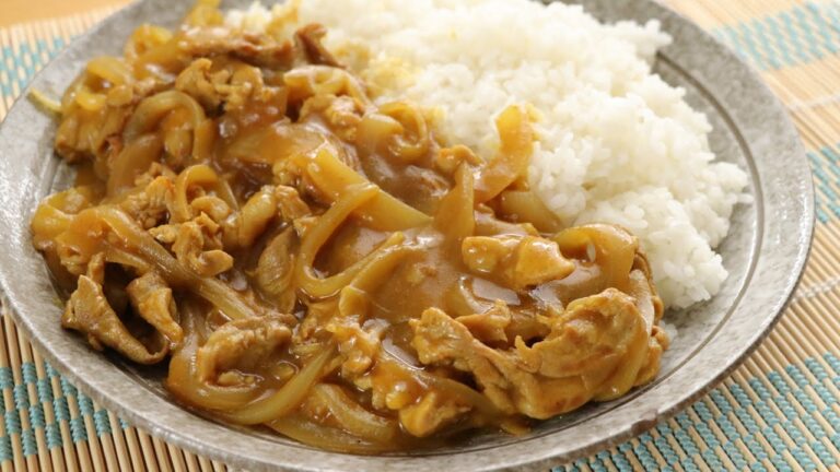 カレー粉で作る昔ながらの蕎麦屋風カレーの作り方・とろみを付けるポイントをご紹介