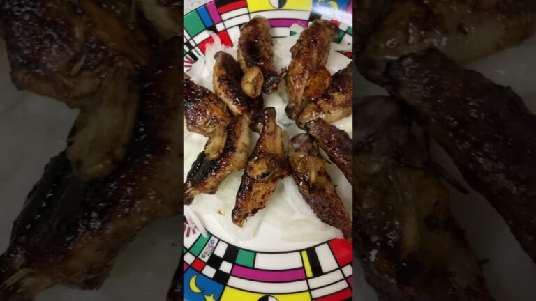 つまみ🍷鶏手羽中スペアリブのバルサミコ酢と醤油煮with インゲンと小松菜と有機ベビーリーフ