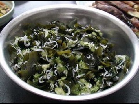 キュウリとワカメとじゃこの甘酢和え